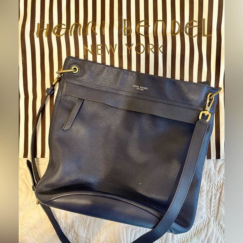 Henri Bendel navy messenger bag